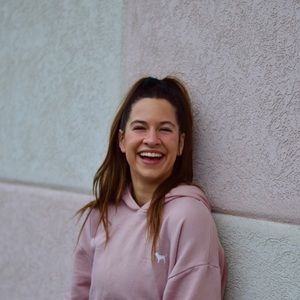 Meet your Posher, Elizabeth